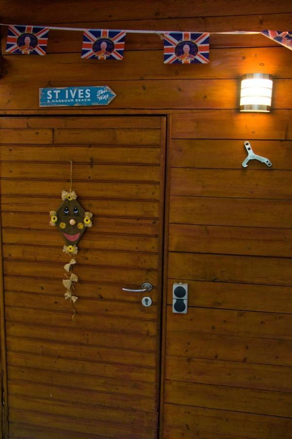 Mycozyplace - Zwei Gemuetliche Zimmer Fuer Vier ドレスデン エクステリア 写真